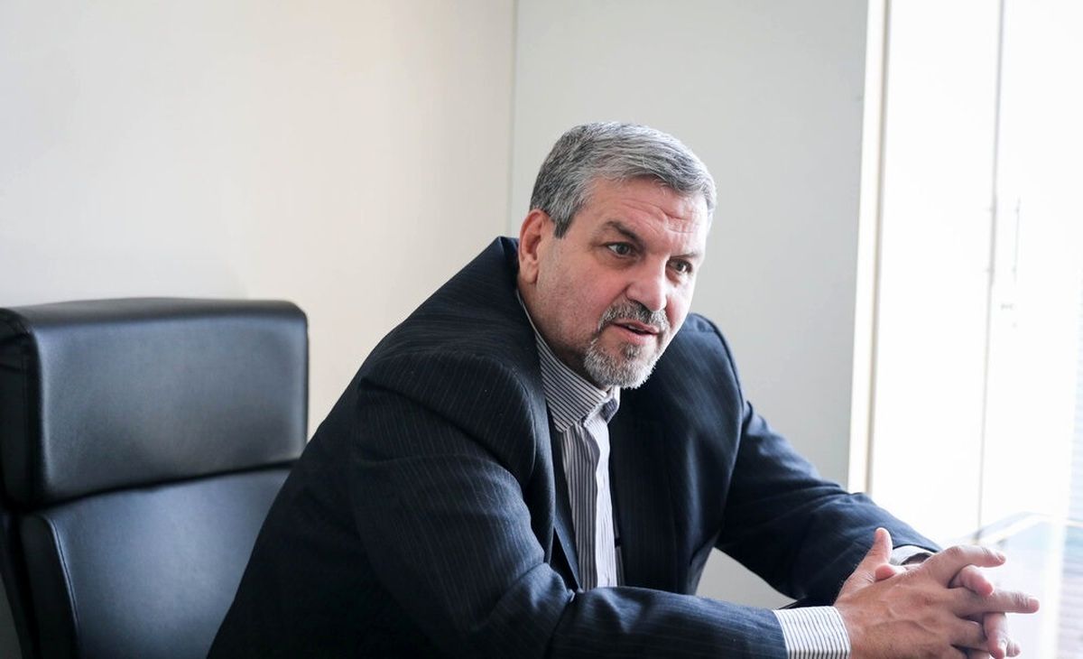 انتقاد کواکبیان از برگرداندن هواپیمای خانواده علی دایی / مگر ریگی را می خواستید بگیرید؟