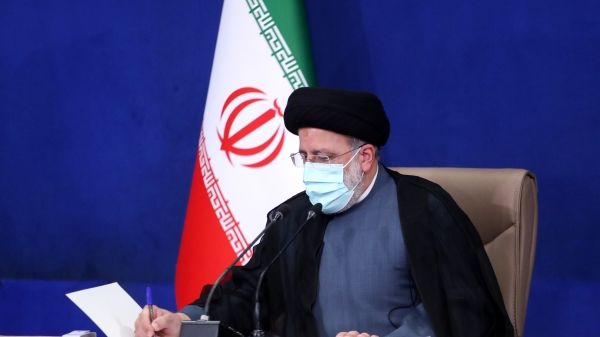 رئیسی یک قانون مصوب مجلس را برای اجرا به وزارت اقتصاد ابلاغ کرد