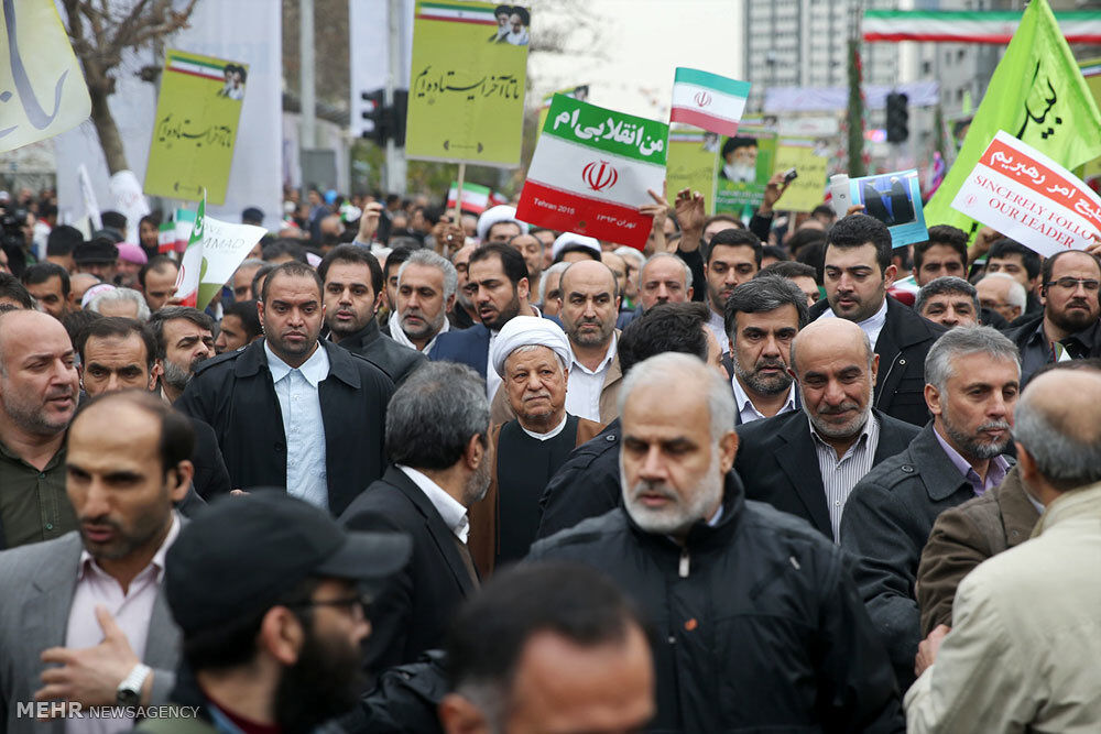 هاشمی رفسنجانی در راهپیمایی/عکس