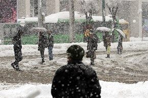 بارش برف شدید در اراک/ تصاویر