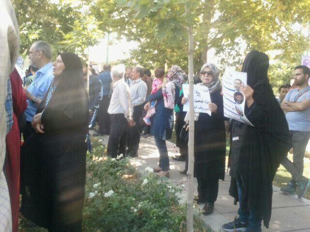 تجمع مالباختگان پدیده مقابل مجلس