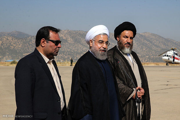 تصاویرسفر روحانی به یاسوج