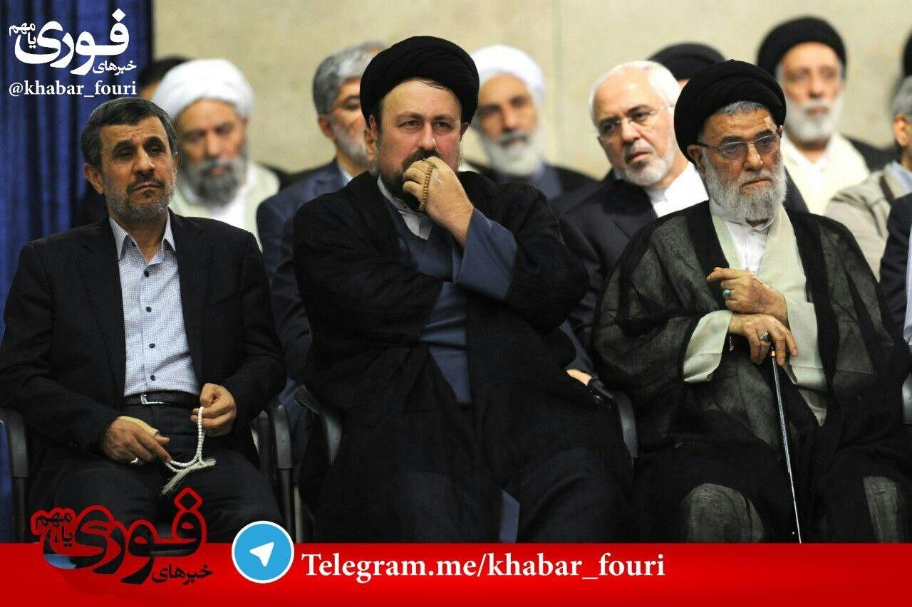 نگاه معنادار ظریف به احمدی‌نژاد در مراسم تنفیذ/عکس