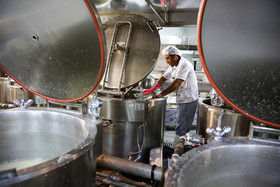 تصاویر آماده‌سازی غذای‌متبرک درحرم رضوی‎