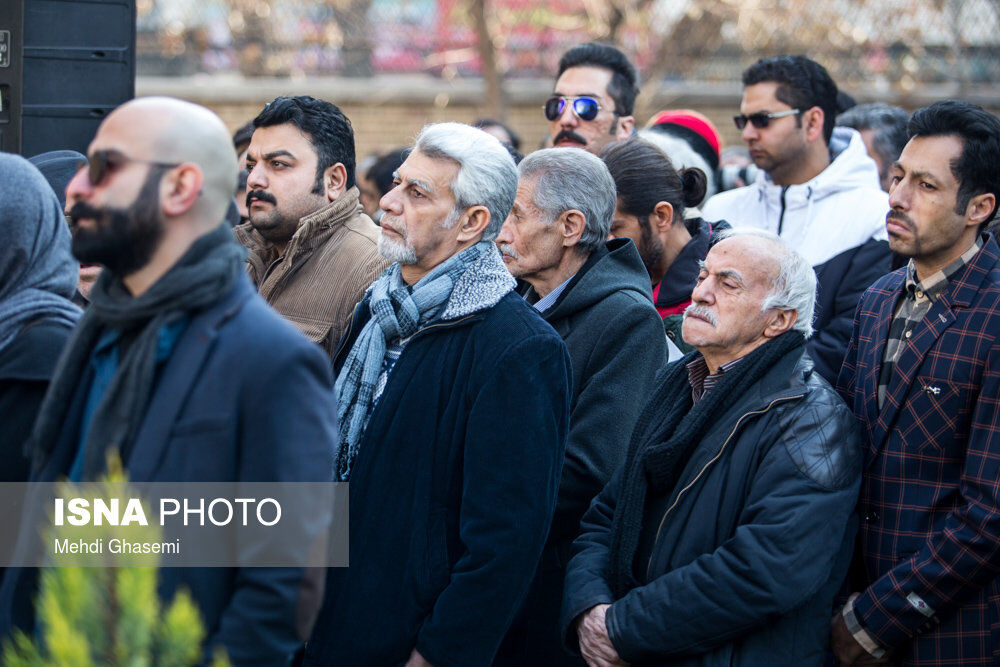 مراسم تشییع پیکر دنیا فنی‌زاده/تصاویر