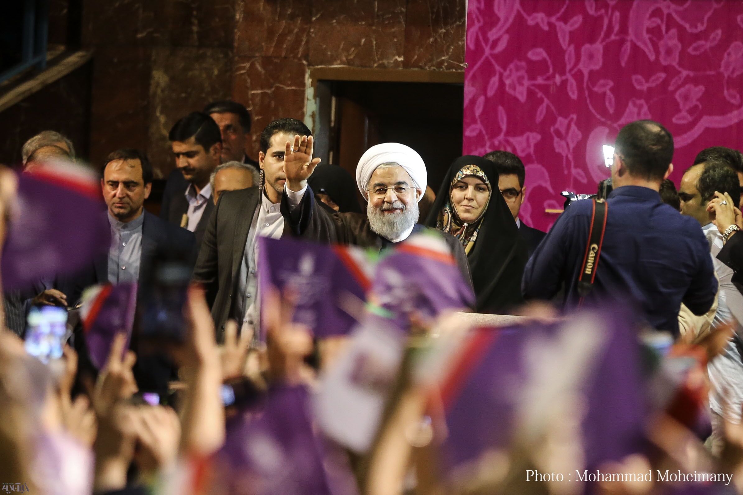 تصاویر گردهمایی بانوان حامی روحانی