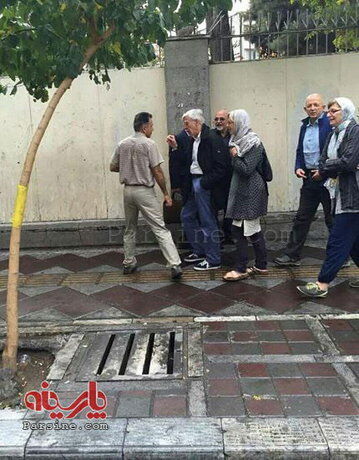 پیاده‌روی جک استراو در تهران