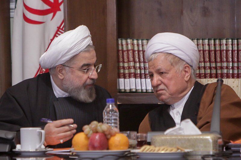 گفتگوی دونفره روحانی و هاشمی /عکس