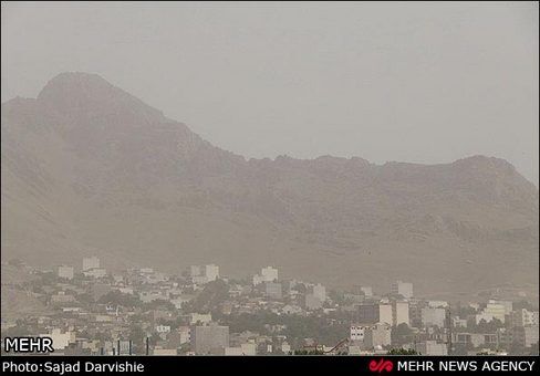 گرد و غبار شدید در لرستان / عکس