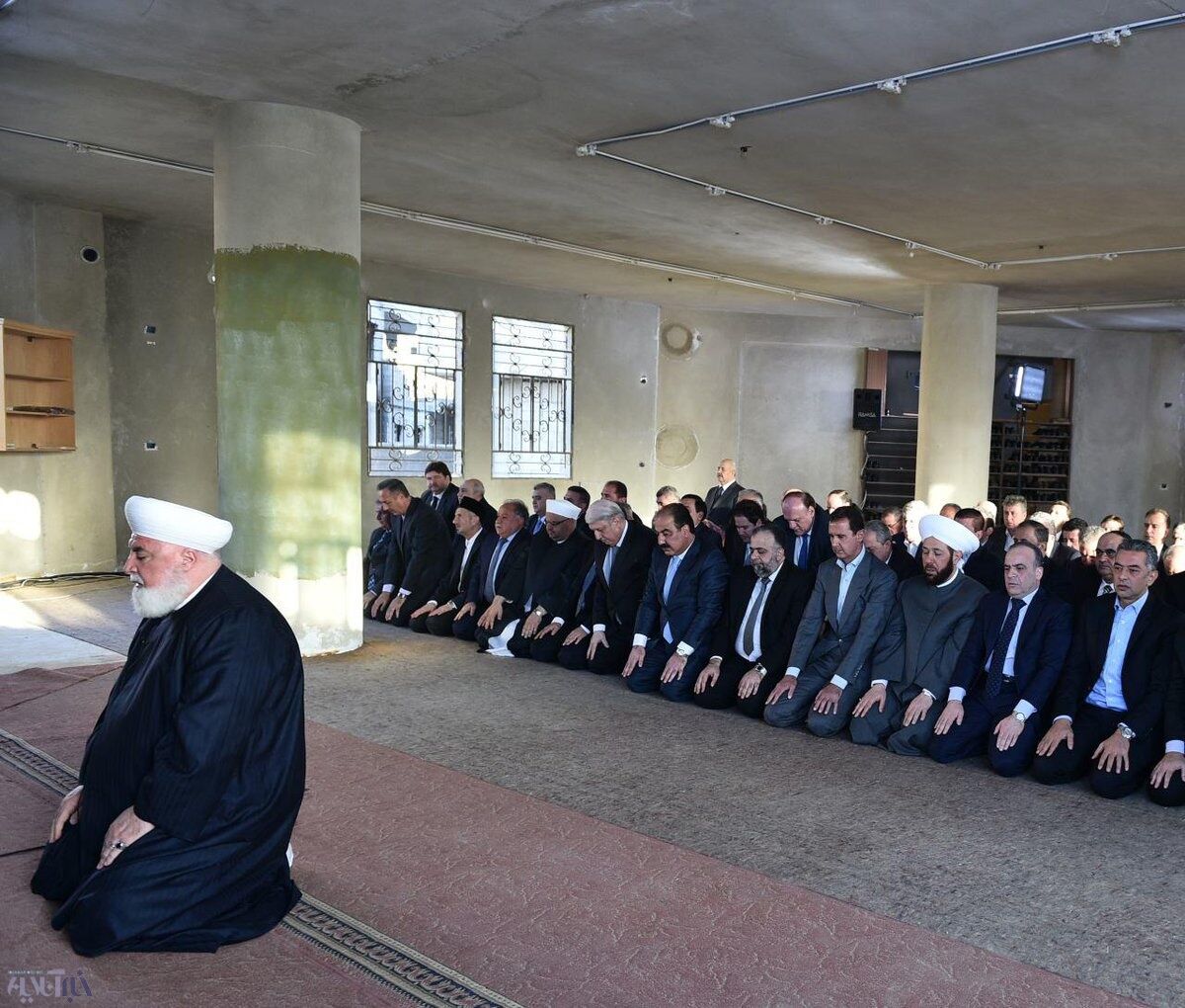 اسد در نماز عید قربان/تصاویر