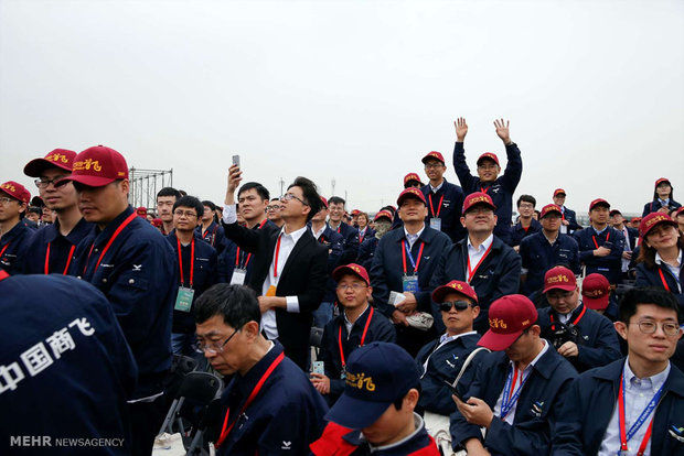 تولید اولین هواپیمای مسافربری چینی‎/تصاویر