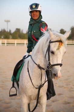 تصاویر زنان پلیس اسب اسوار