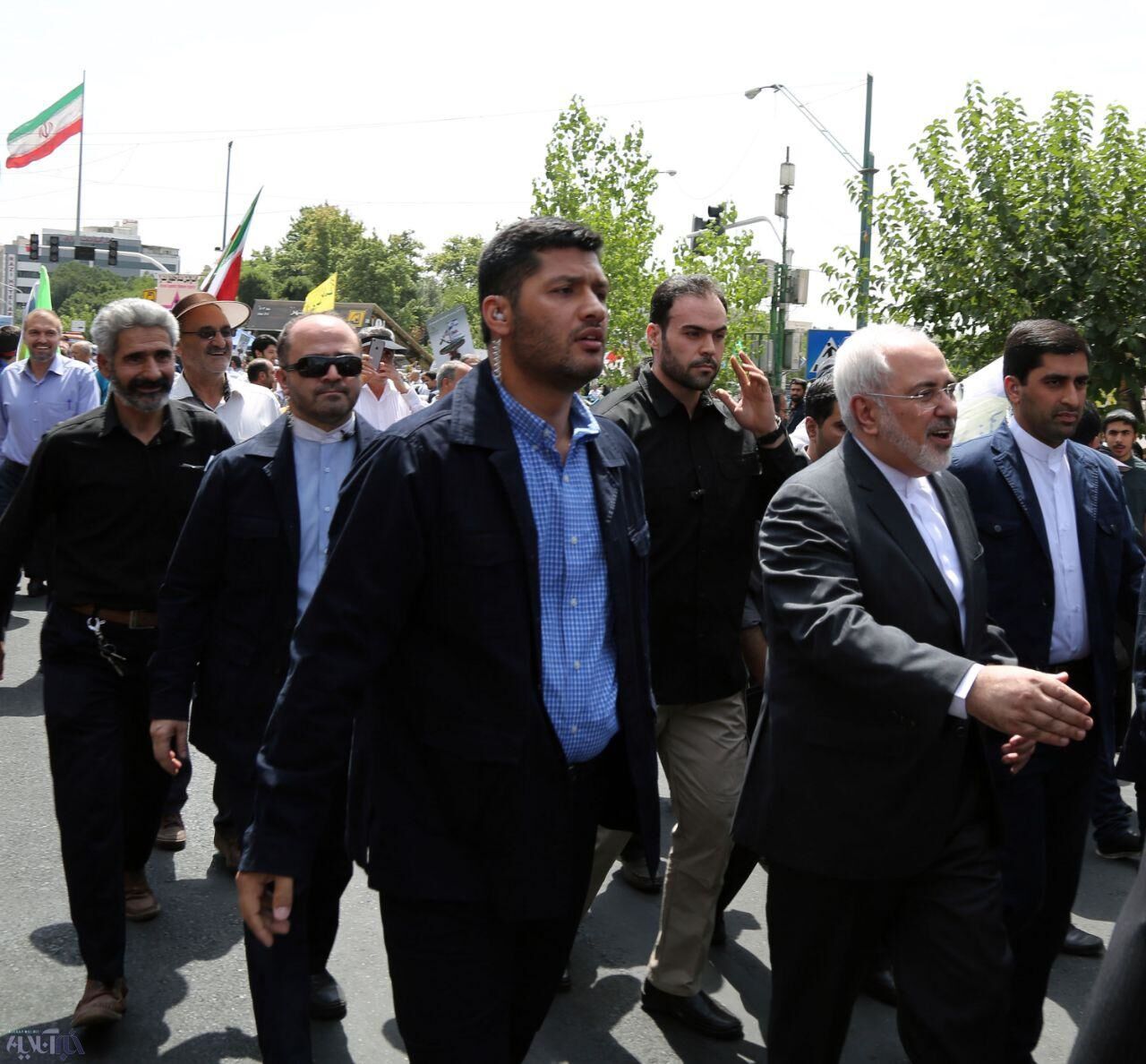 راهپیمایی ظریف در روز قدس/عکس
