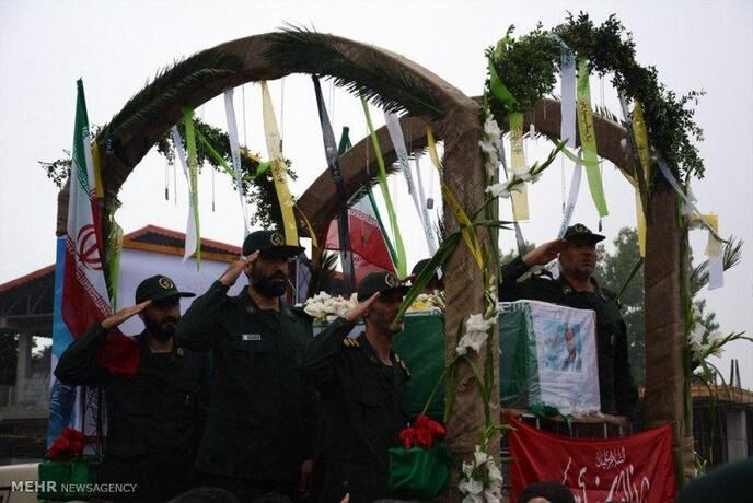 تشییع پیکرسرباز گمنام امام زمان(عج)/تصاویر
