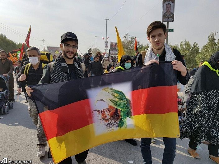 تصویر رهبرانقلاب روی پرچم آلمان/عکس