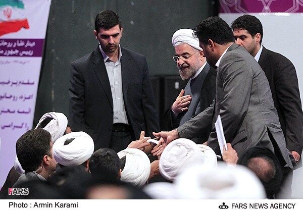 دیدار روحانی با روحانیون/تصاویر