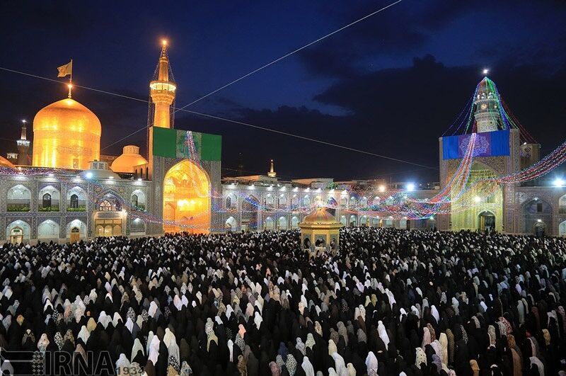 تصاویری از صحن چراغانی امام رضا(ع)
