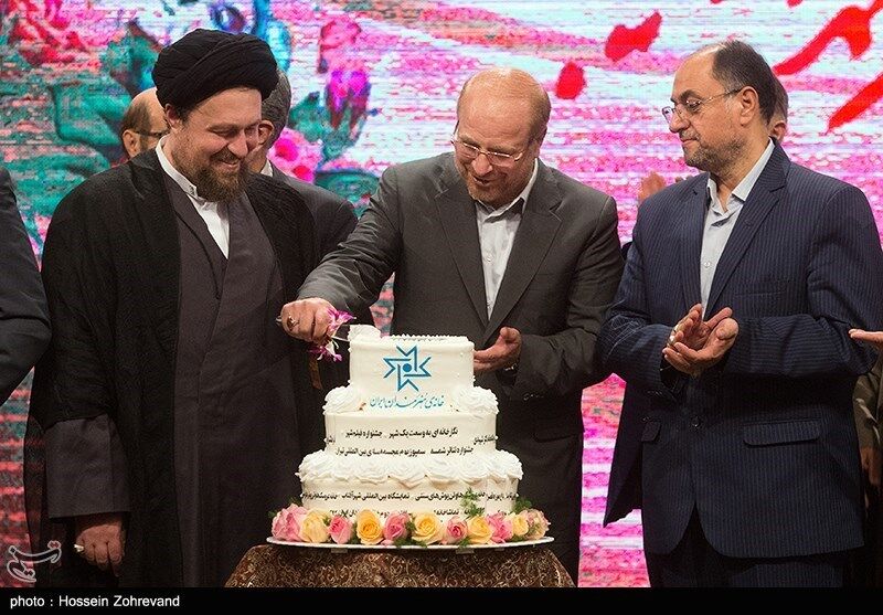 کیک‎بریدن‎قالیباف‎درکنارسیدحسن‌خمینی/عکس